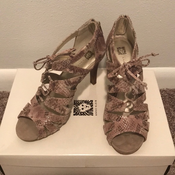 Anne Klein open toed sandals with box! - Picture 2 of 7